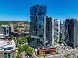 3502-1111 Av. Atwater Westmount, QC H3J 2Z8