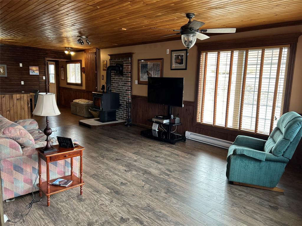 76B Memorial Drive, Lumsden, NL