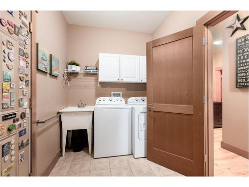 1545 Mt Fisher Crescent, Cranbrook, BC - Indoor Photo Showing Laundry Room