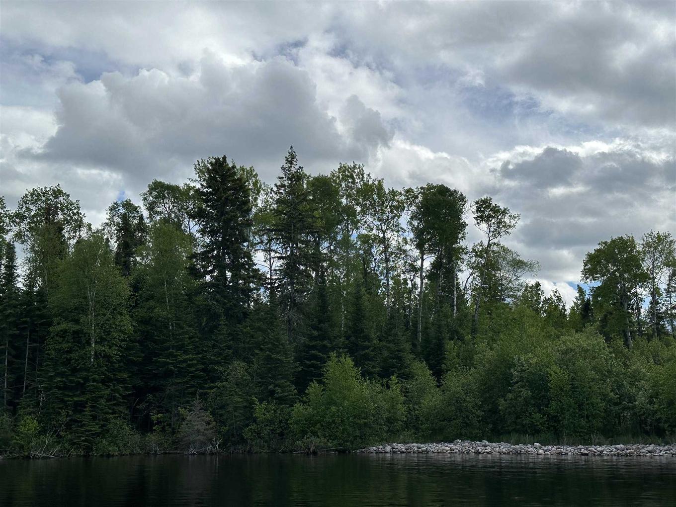 200 St. Pauls Bay, Red Lake, ON