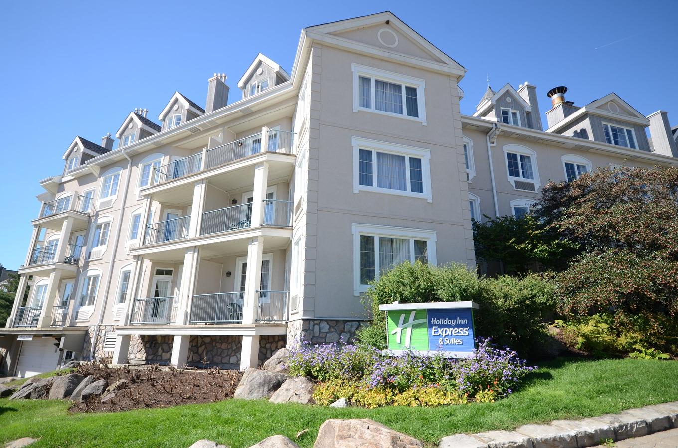 Façade - 336-160 Ch. Du Curé-Deslauriers, Mont-Tremblant, QC - Outdoor With Balcony With Facade