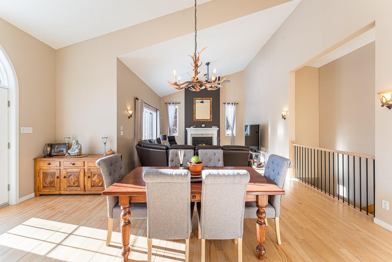 Dining room - 747 Ch. Des Pommetiers, Magog, QC - Indoor Photo Showing Dining Room