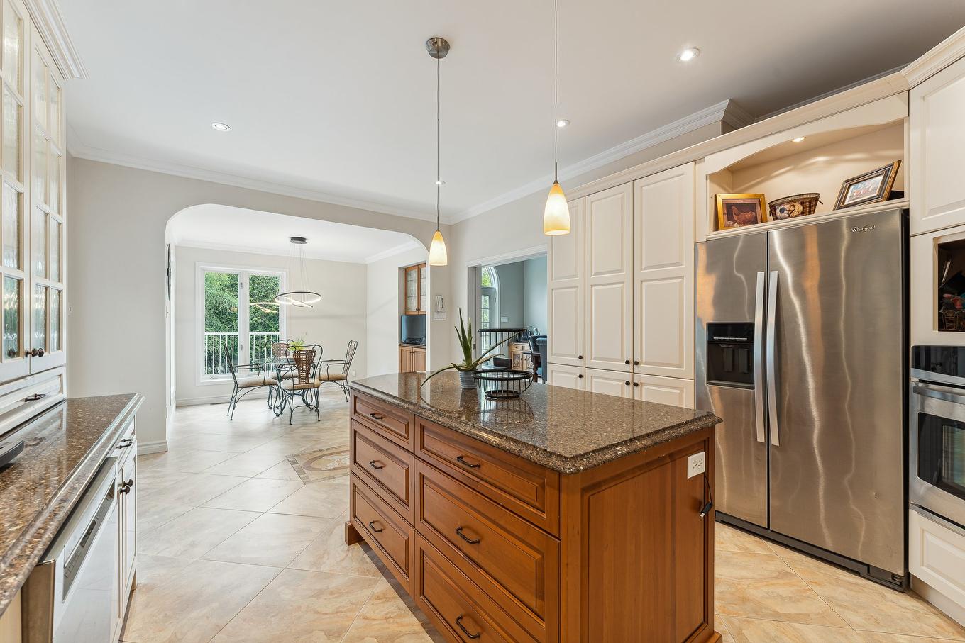 Kitchen - 747 Ch. Des Pommetiers, Magog, QC - Indoor Photo Showing Kitchen With Upgraded Kitchen