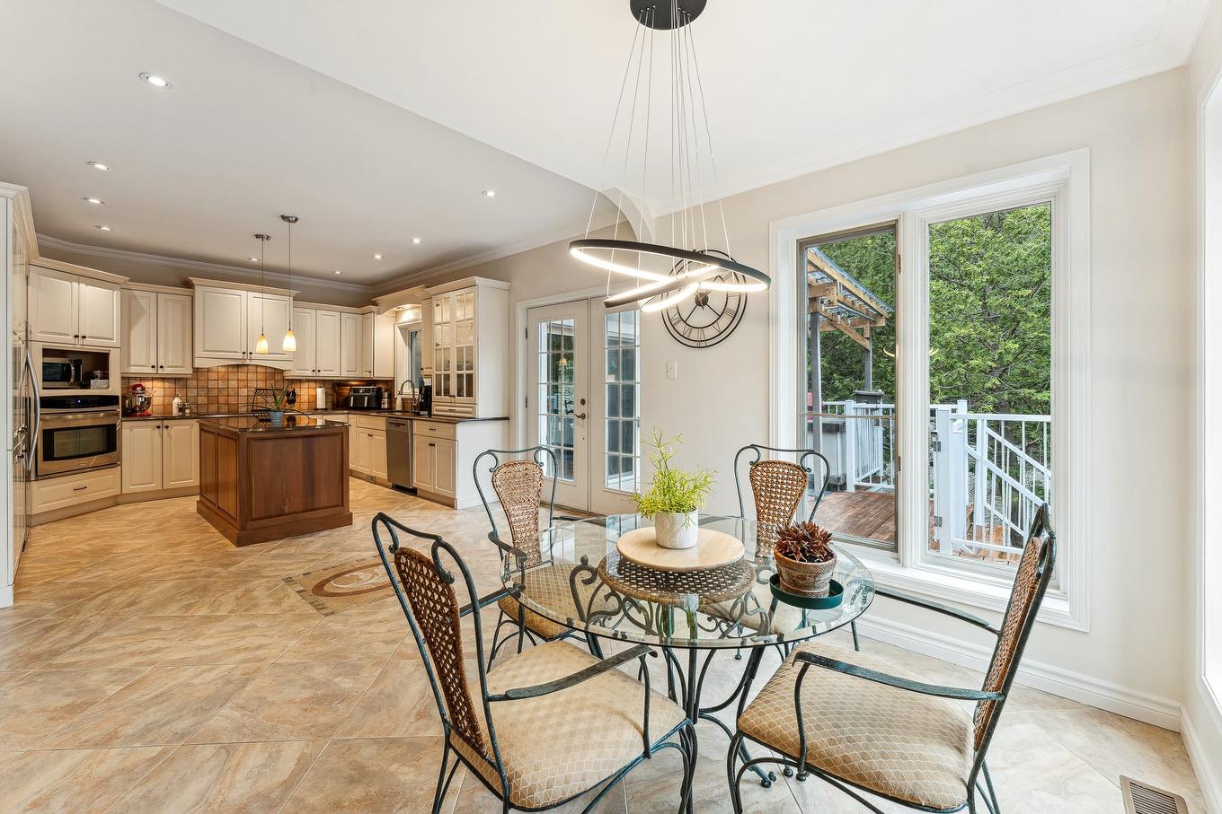 Dinette - 747 Ch. Des Pommetiers, Magog, QC - Indoor Photo Showing Dining Room