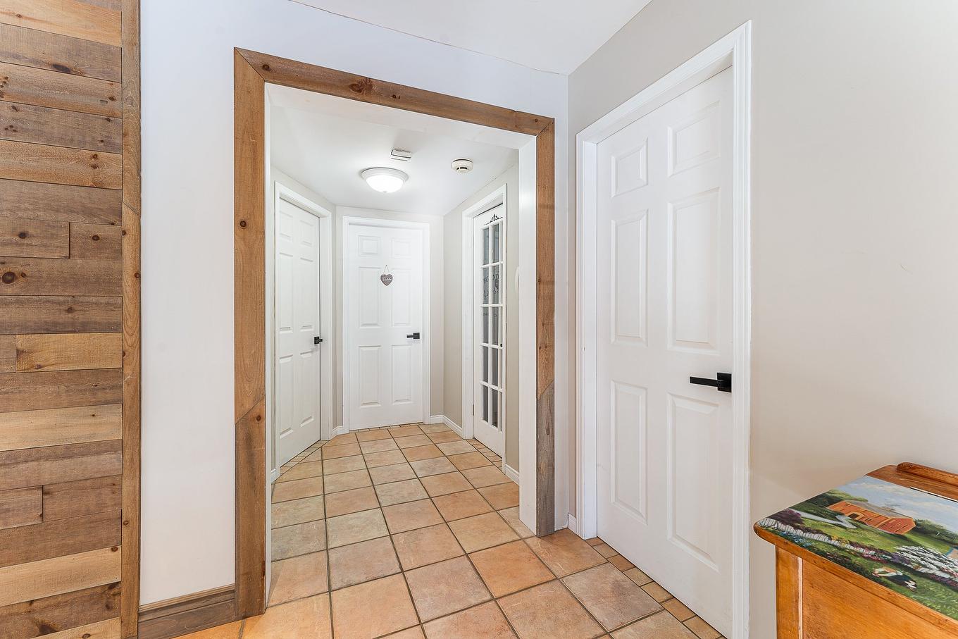 Passageway - 747 Ch. Des Pommetiers, Magog, QC - Indoor Photo Showing Other Room