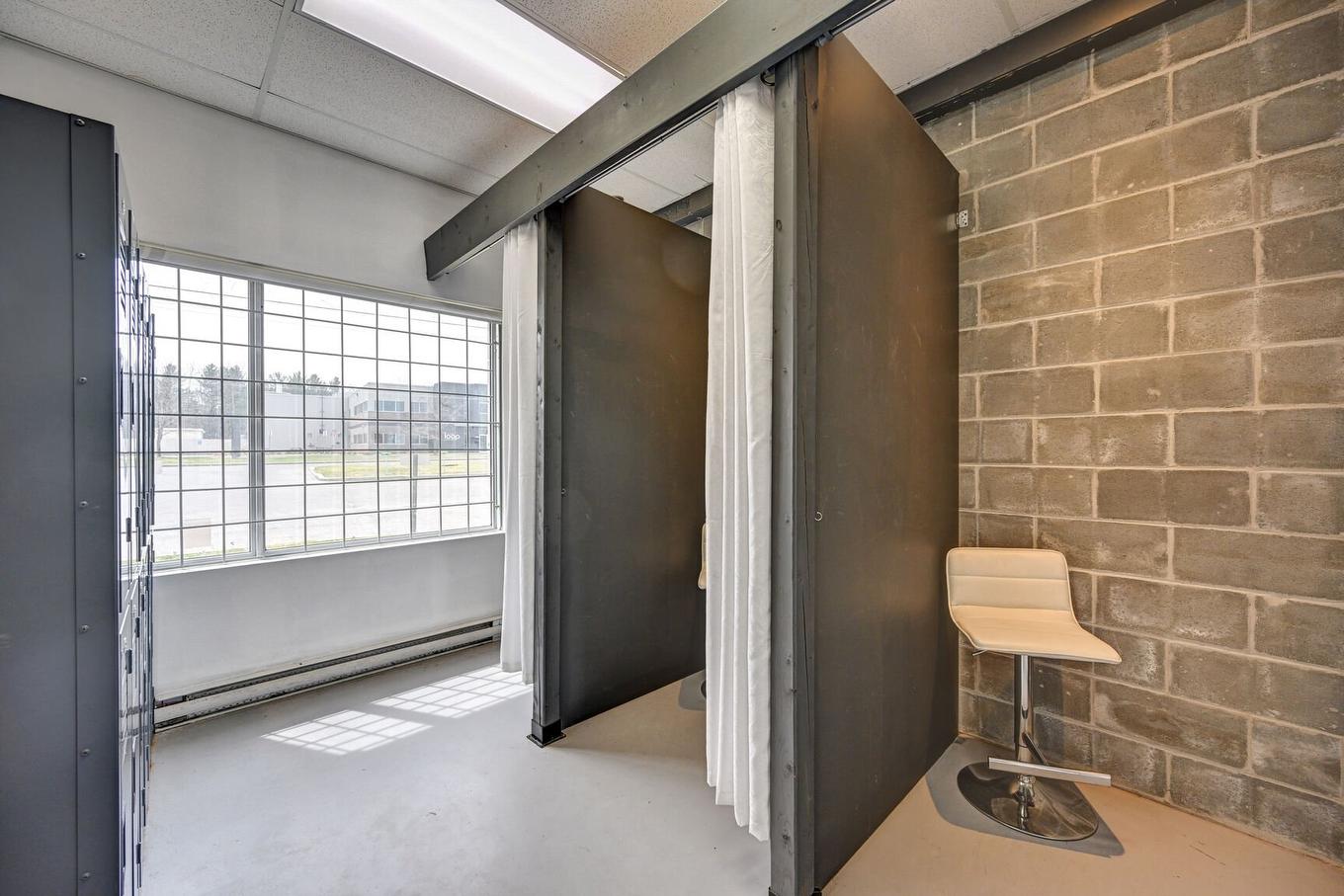 Bureau - 105-505 Rue Fernand-Poitras, Terrebonne (Terrebonne), QC