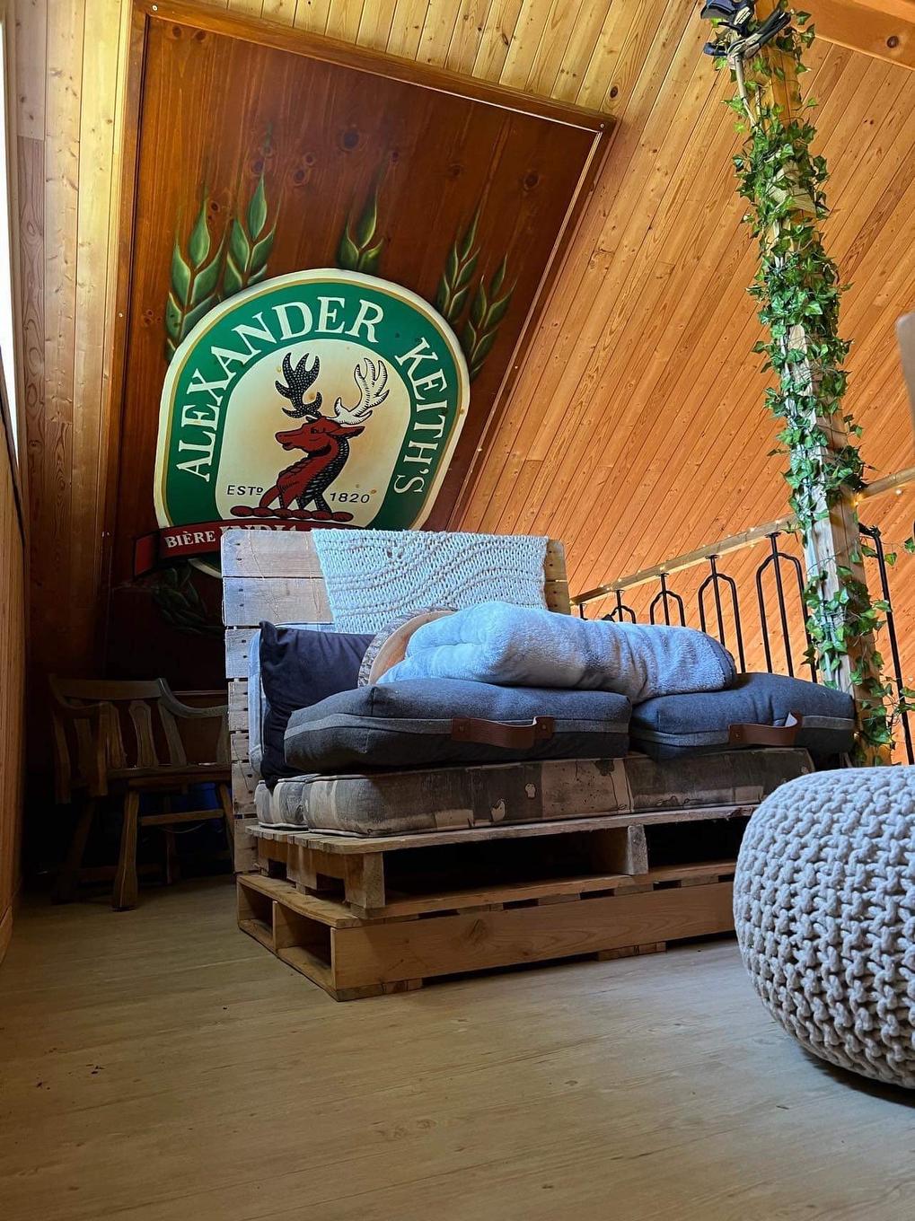 Mezzanine - 1M Lac Dasserat, Rouyn-Noranda, QC - Indoor