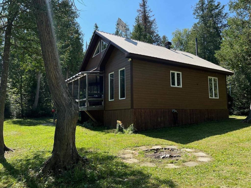 Façade - 1M Lac Dasserat, Rouyn-Noranda, QC - Outdoor