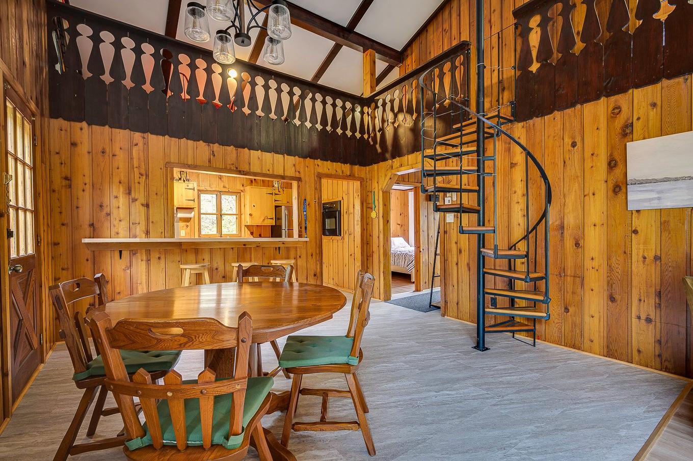 Dining room - 267 Ch. Des Bois-Blancs, Piedmont, QC - Indoor Photo Showing Dining Room
