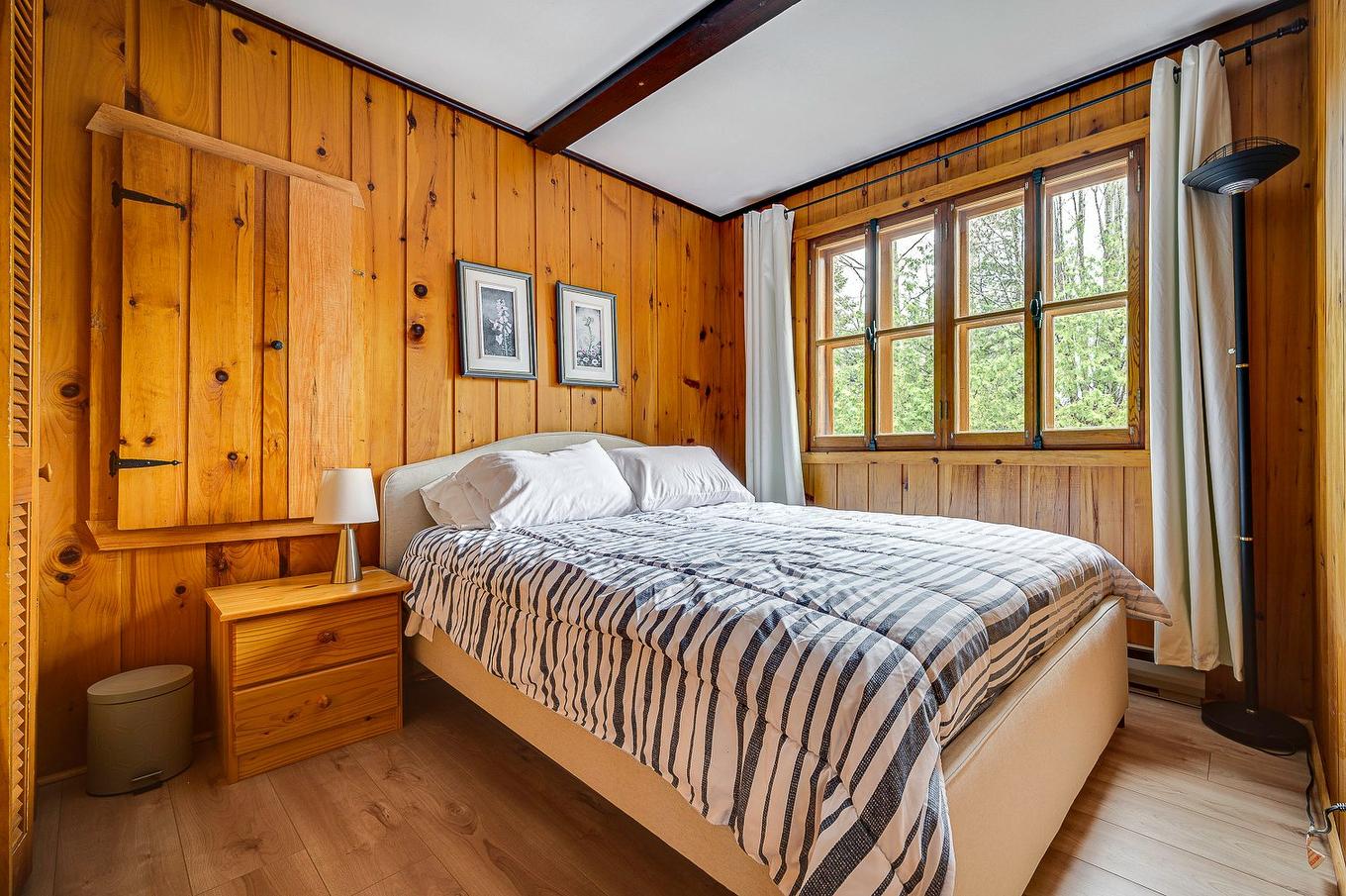 Bedroom - 267 Ch. Des Bois-Blancs, Piedmont, QC - Indoor Photo Showing Bedroom
