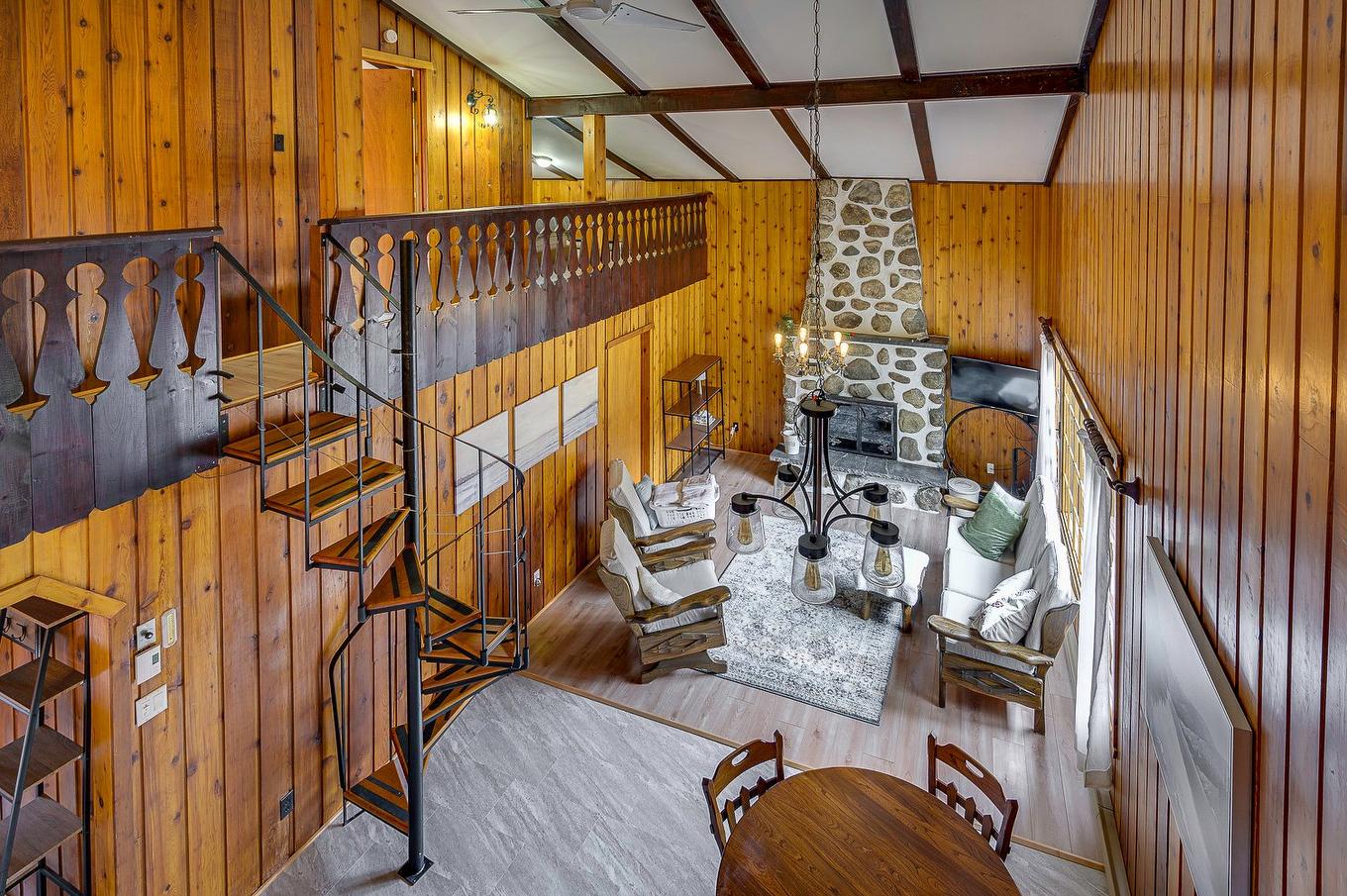 Overall view - 267 Ch. Des Bois-Blancs, Piedmont, QC - Indoor Photo Showing Other Room