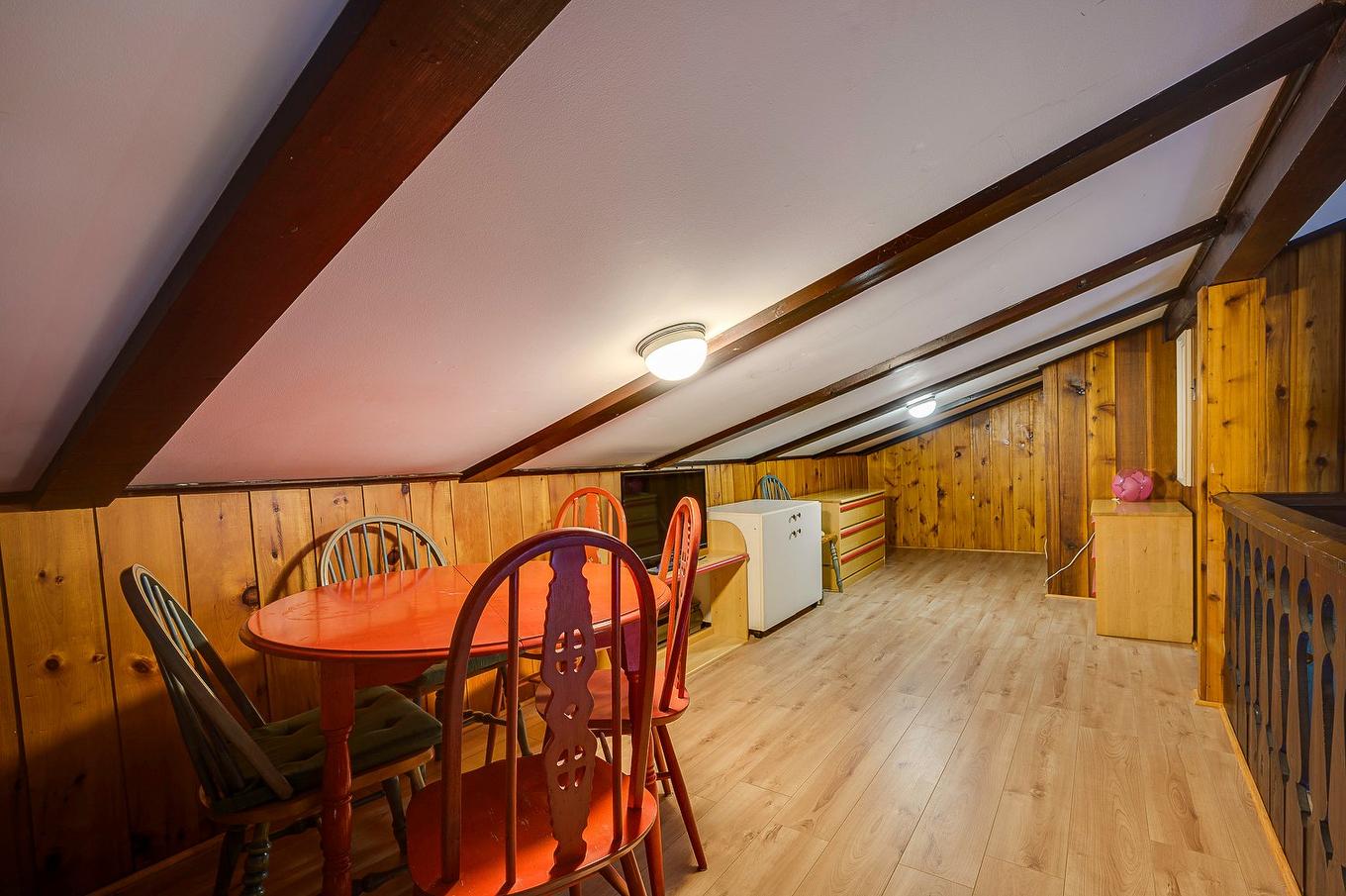 Den - 267 Ch. Des Bois-Blancs, Piedmont, QC - Indoor Photo Showing Other Room