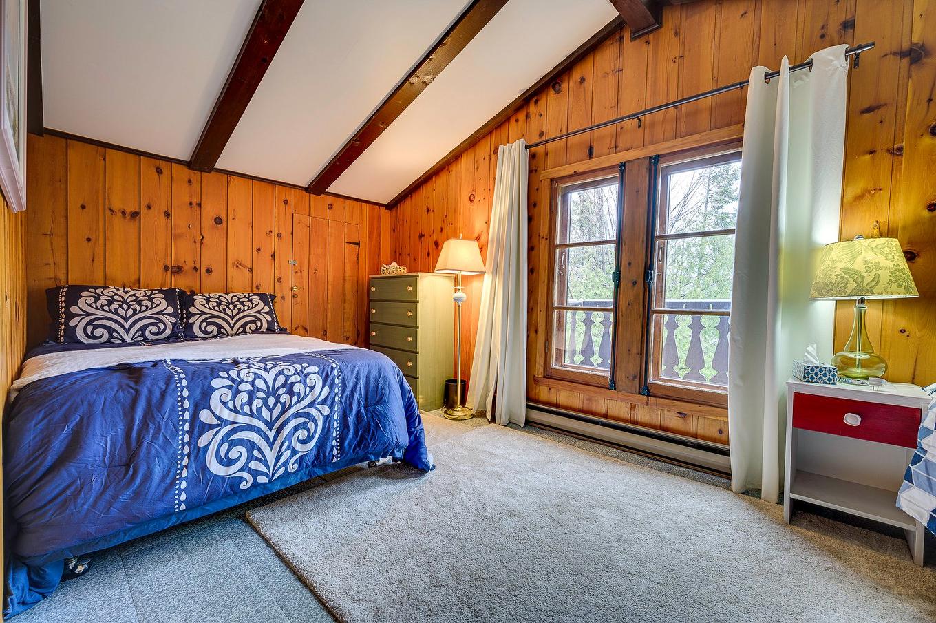 Bedroom - 267 Ch. Des Bois-Blancs, Piedmont, QC - Indoor Photo Showing Bedroom