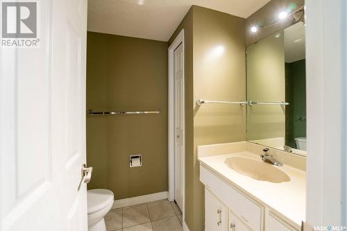 422 Perreault Lane, Saskatoon, SK - Indoor Photo Showing Bathroom