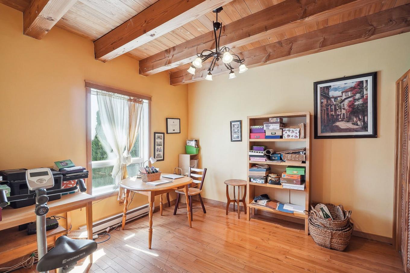 Office - 81 Rg Des Étangs, Mont-Saint-Hilaire, QC - Indoor Photo Showing Office