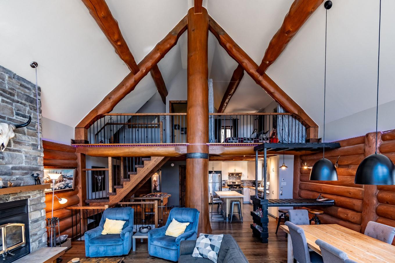 Living room - 2 Ch. Du Boisé, Mandeville, QC - Photo Showing Other Room