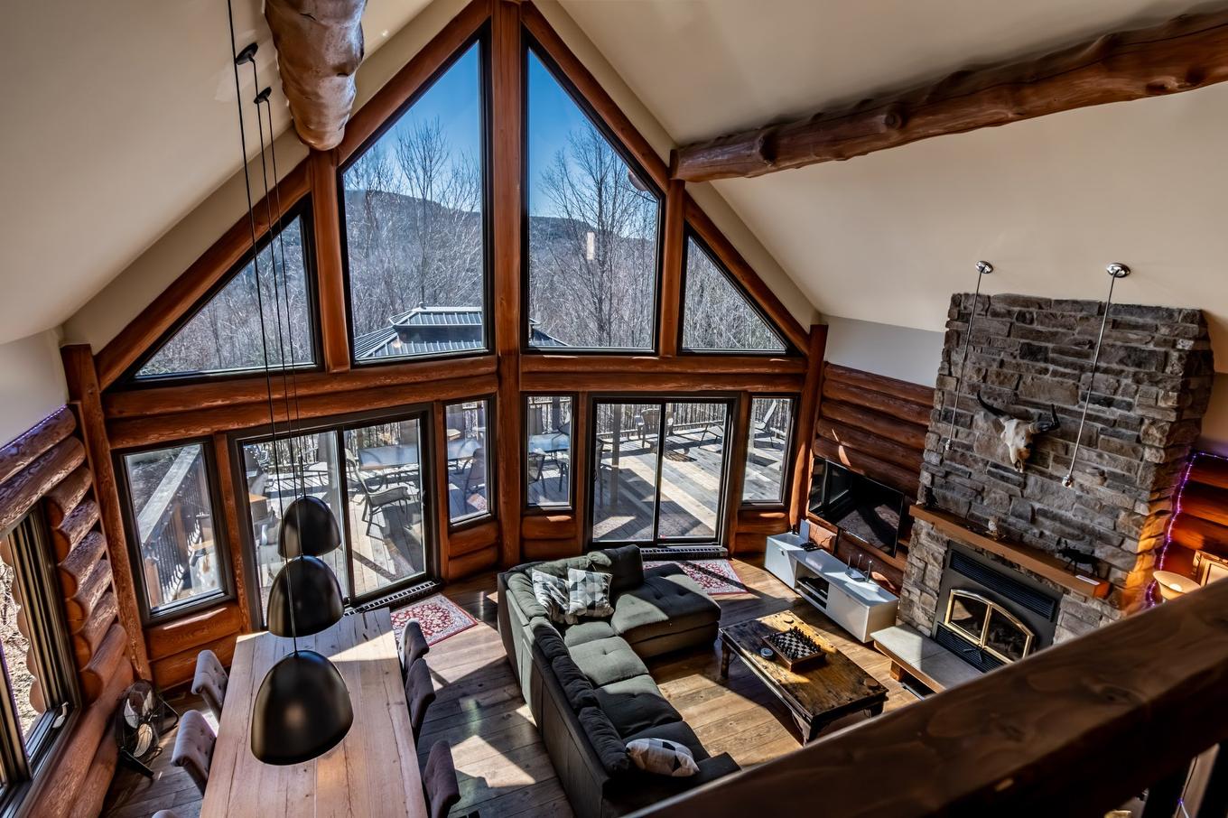 Overall view - 2 Ch. Du Boisé, Mandeville, QC - Indoor With Fireplace