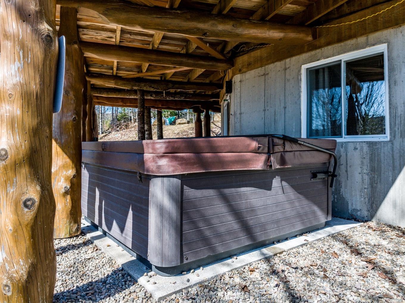 Hot tub - 2 Ch. Du Boisé, Mandeville, QC -