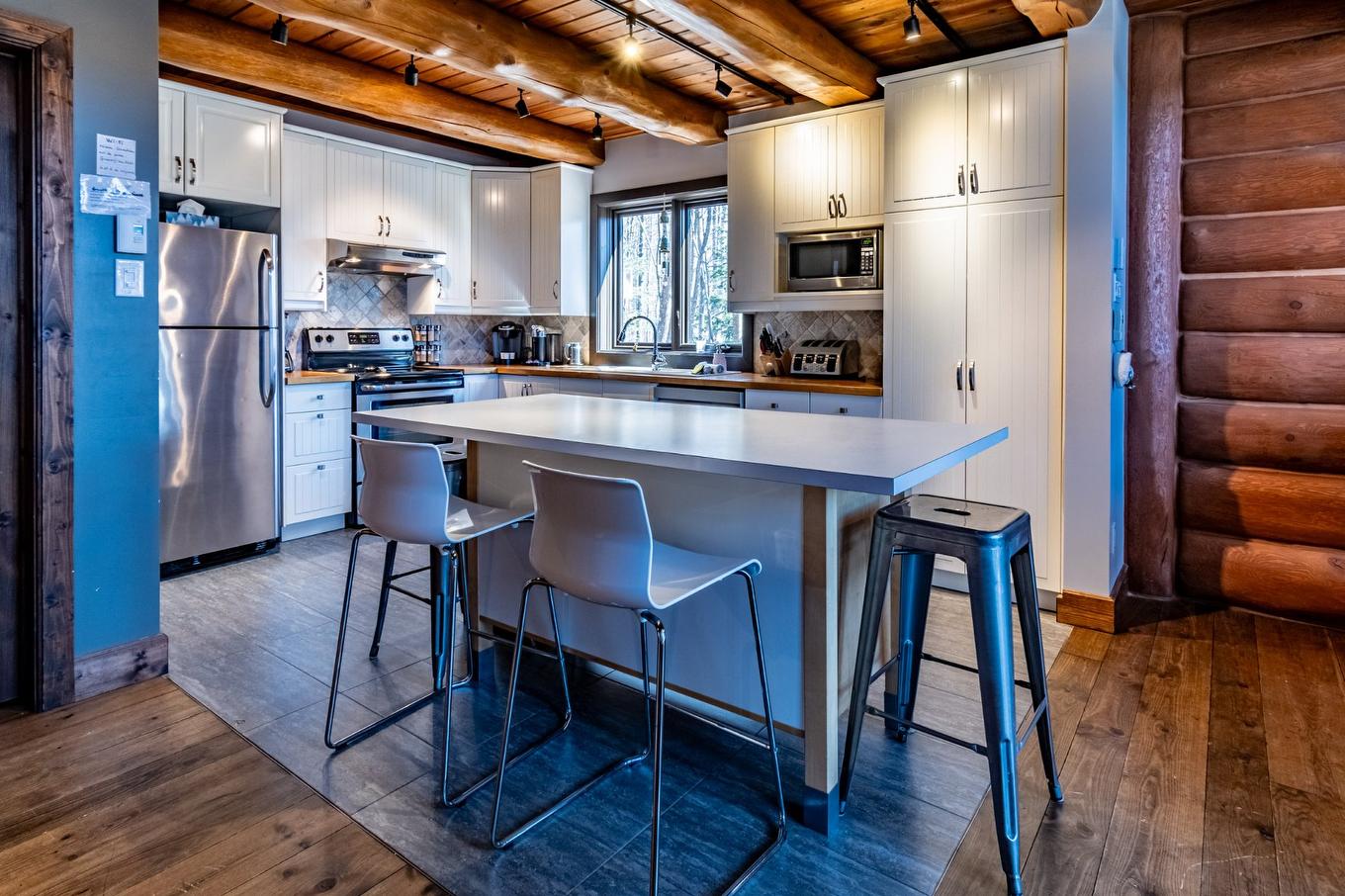 Kitchen - 2 Ch. Du Boisé, Mandeville, QC - Indoor Photo Showing Kitchen With Double Sink