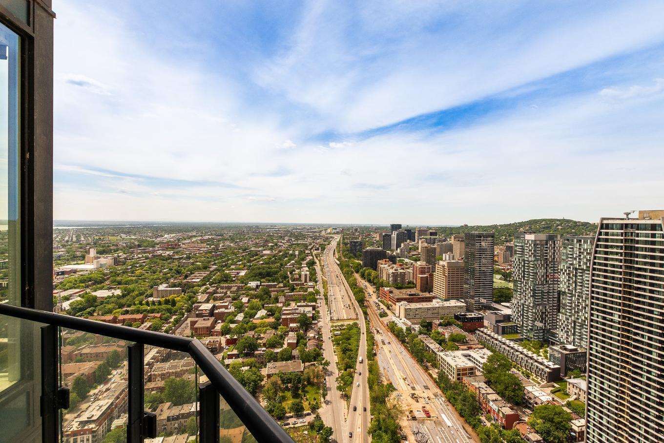 View - Ph-5308-1288 Rue St-Antoine O., Montréal (Ville-Marie), QC - Outdoor With View