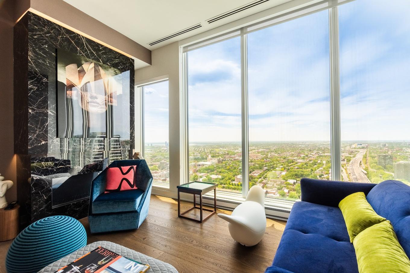 Living room - Ph-5308-1288 Rue St-Antoine O., Montréal (Ville-Marie), QC - Indoor Photo Showing Living Room