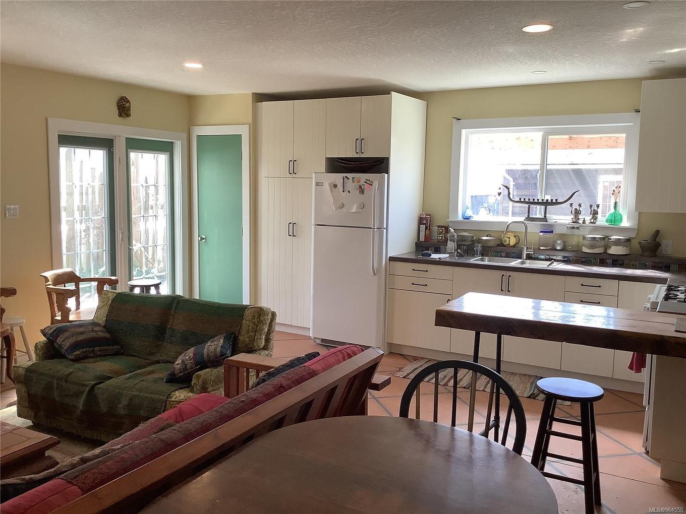 185 1St St, Sointula, BC