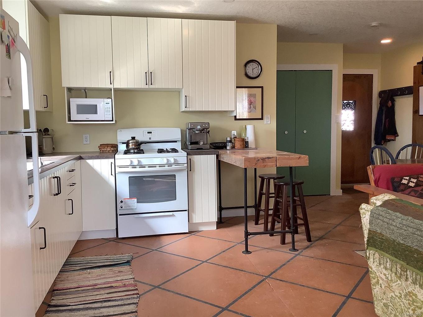 185 1St St, Sointula, BC