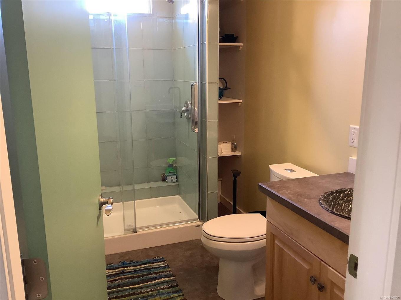 185 1St St, Sointula, BC