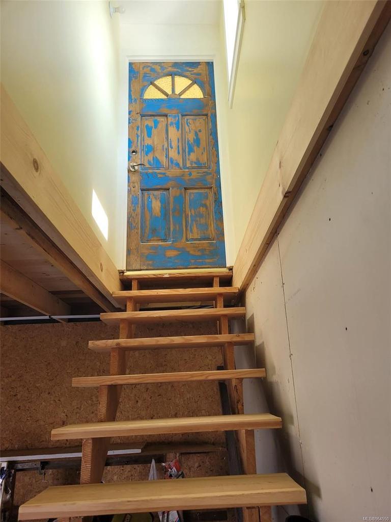 185 1St St, Sointula, BC