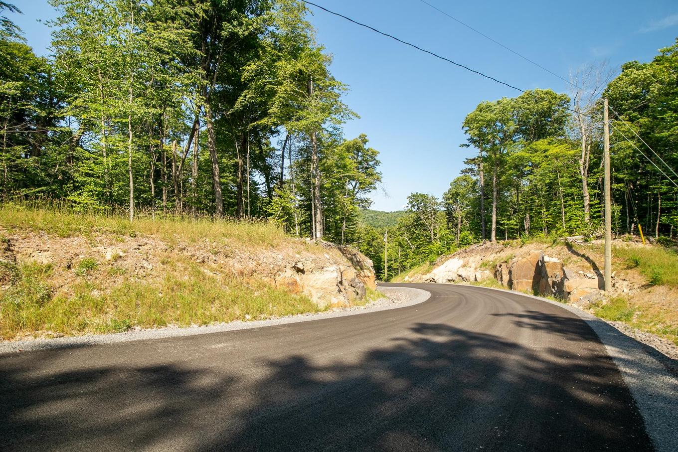 Rue - 20E Rue, Saint-Adolphe-D'Howard, QC - Outdoor With View