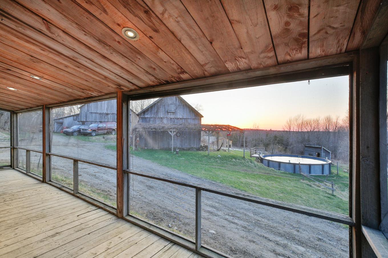 Balcony - 1411Z 4E Rang, Maricourt, QC