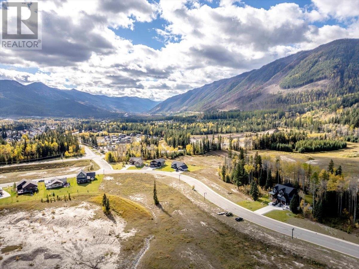 2107 Whiskey Jack Drive, Sparwood, BC