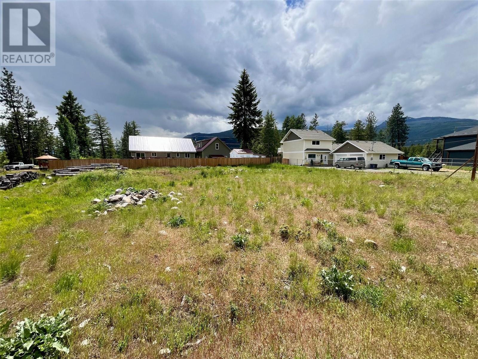 701 Fairbridge Road, Kelowna, BC