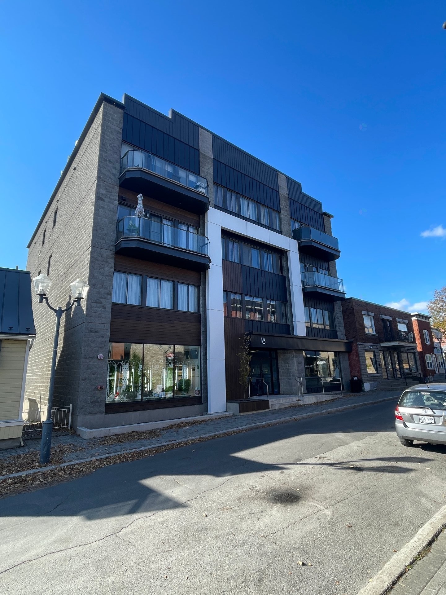 Façade - 18 - 20 Rue Turgeon, Sainte-Thérèse, QC - Outdoor With Facade