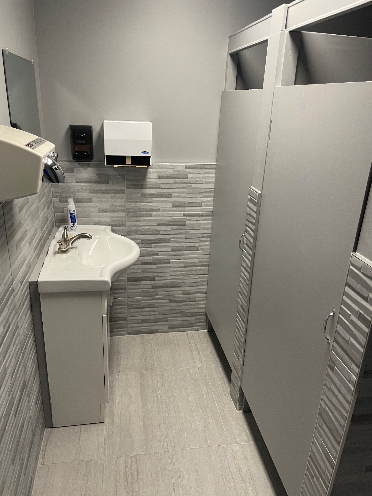 Salle d'eau - 18 - 20 Rue Turgeon, Sainte-Thérèse, QC - Indoor