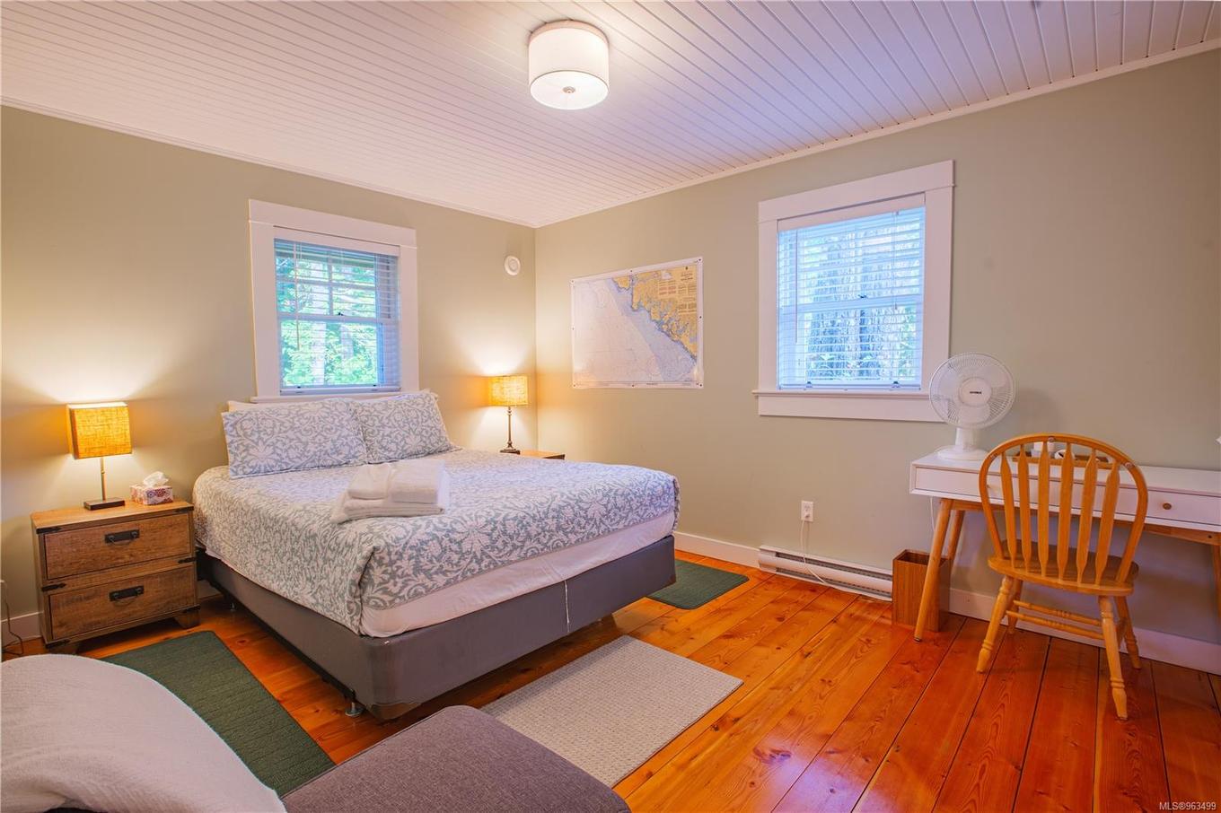 225 Boardwalk Blvd, Ucluelet, BC - Indoor Photo Showing Bedroom