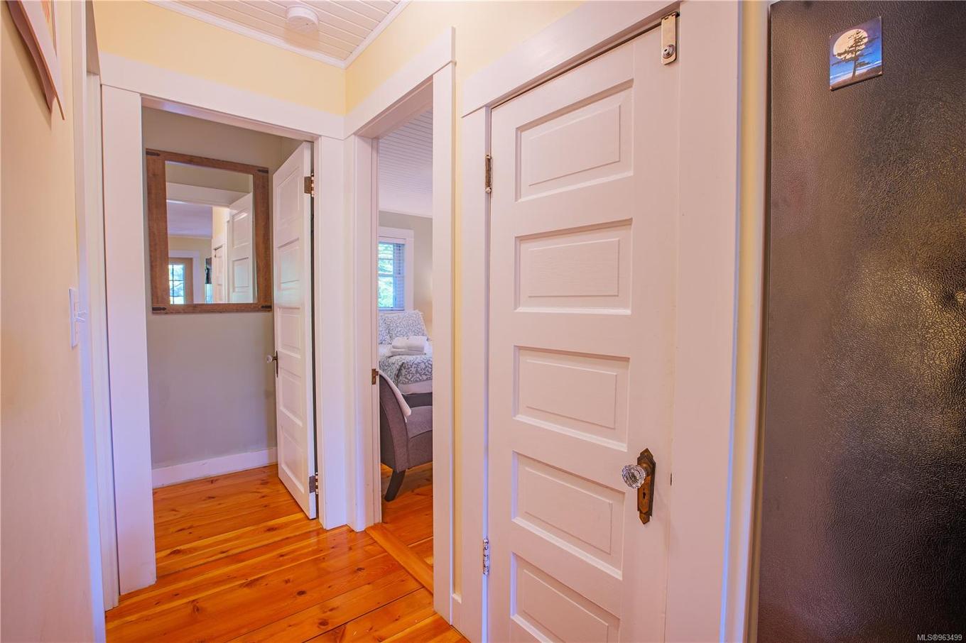 225 Boardwalk Blvd, Ucluelet, BC - Indoor Photo Showing Other Room