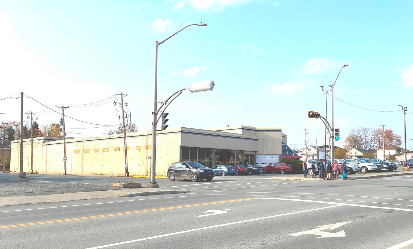 Façade - 240 Av. Larivière, Rouyn-Noranda, QC - Outdoor