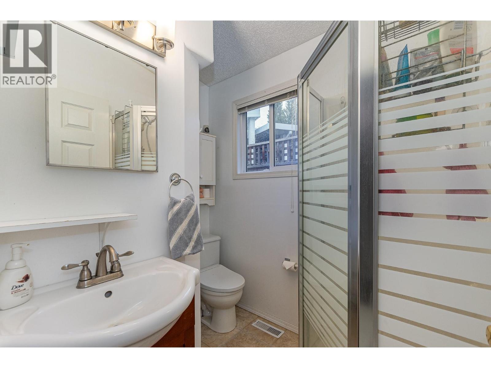 8242 Highway 97A Highway Unit# 13, Sicamous, BC - Indoor Photo Showing Bathroom