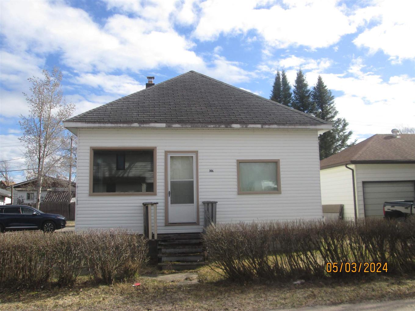 306 Front Street, Ignace, ON - Outdoor