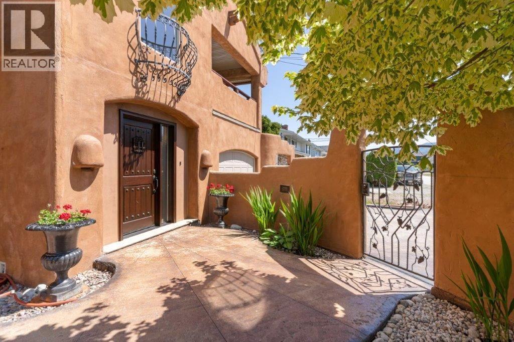 4170 Lake Avenue, Peachland, BC - Outdoor