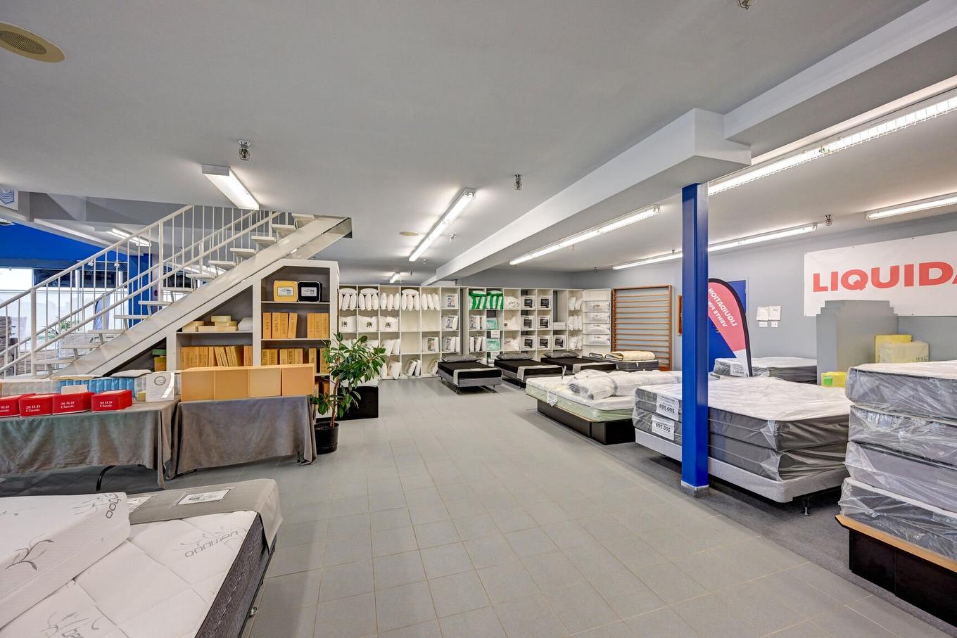 Intérieur - 405 Boul. Industriel, Saint-Eustache, QC - Indoor