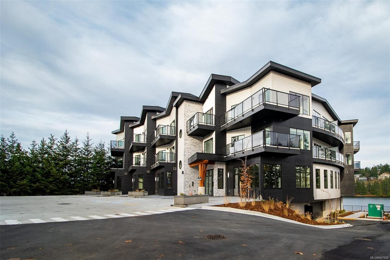 205-4474 Wellington Rd, Nanaimo, BC - Outdoor With Facade