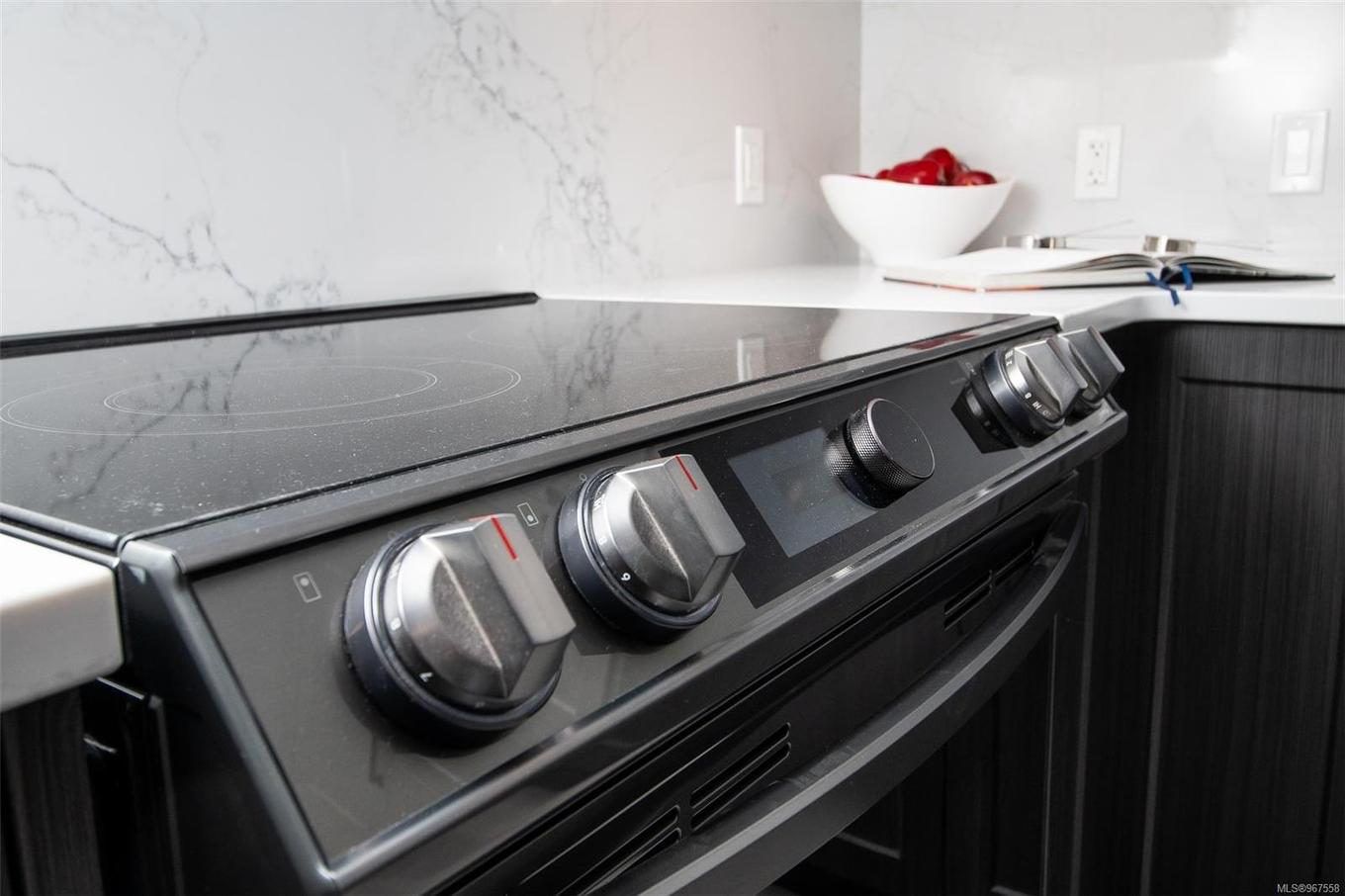 205-4474 Wellington Rd, Nanaimo, BC - Indoor