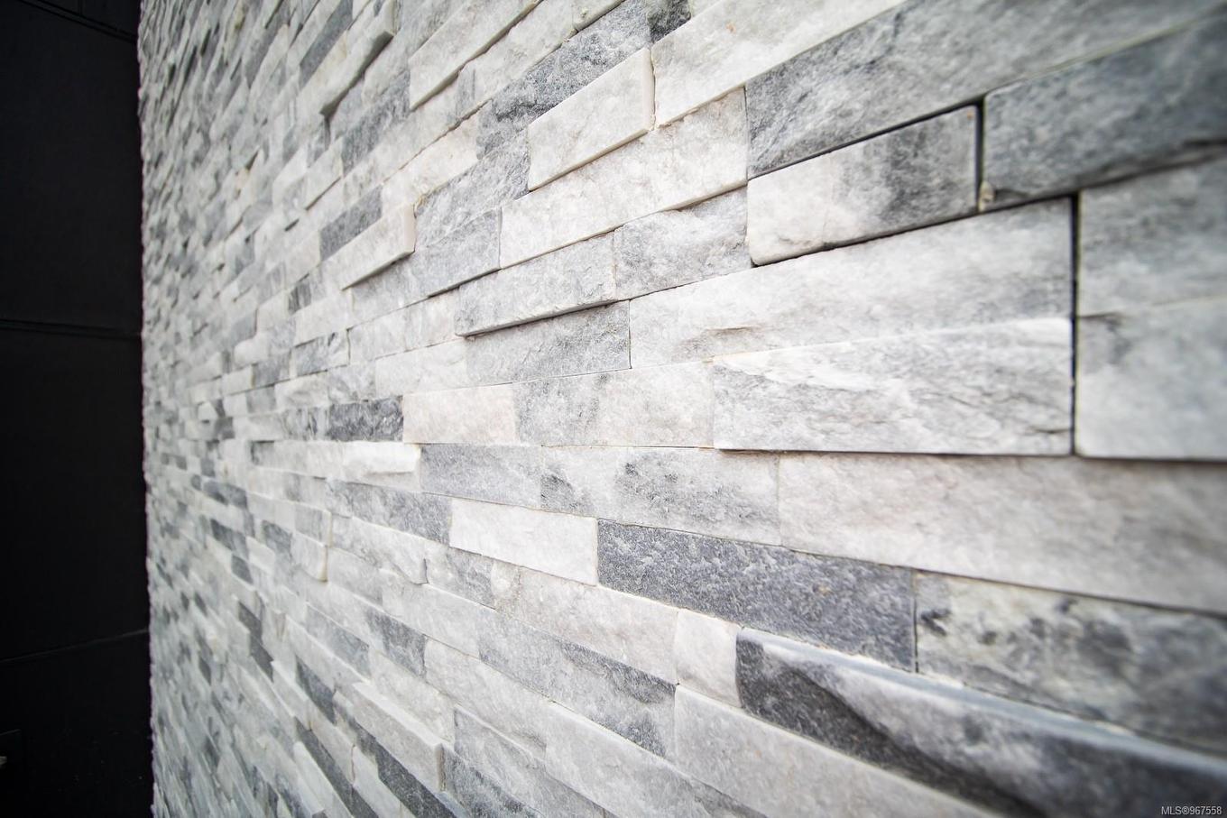 205-4474 Wellington Rd, Nanaimo, BC - Photo Showing Bathroom