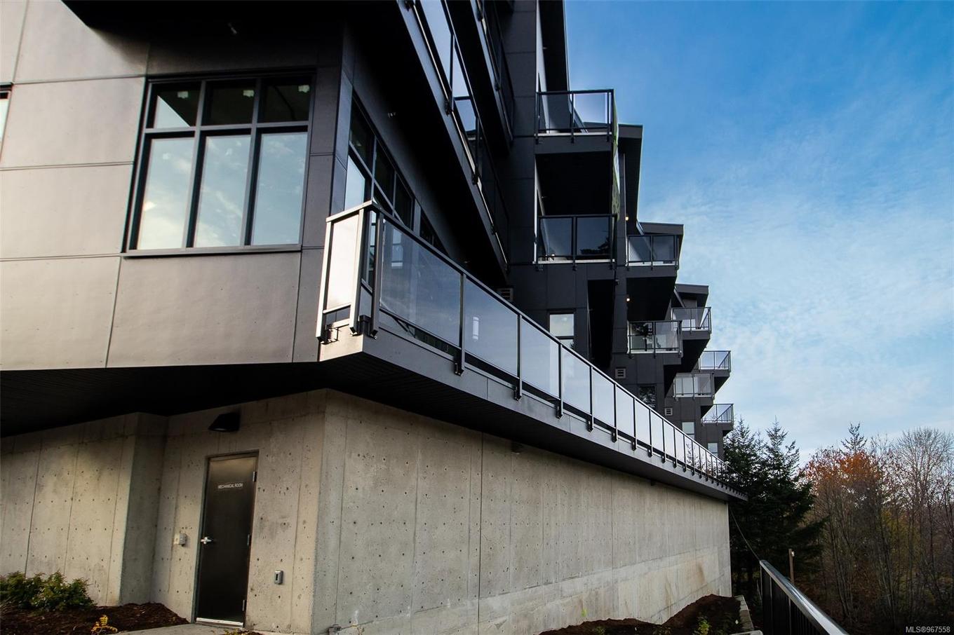 205-4474 Wellington Rd, Nanaimo, BC - Outdoor With Exterior