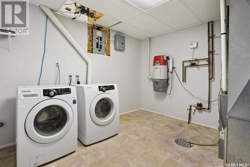 163 Girgulis Crescent, Saskatoon, SK - Indoor Photo Showing Laundry Room
