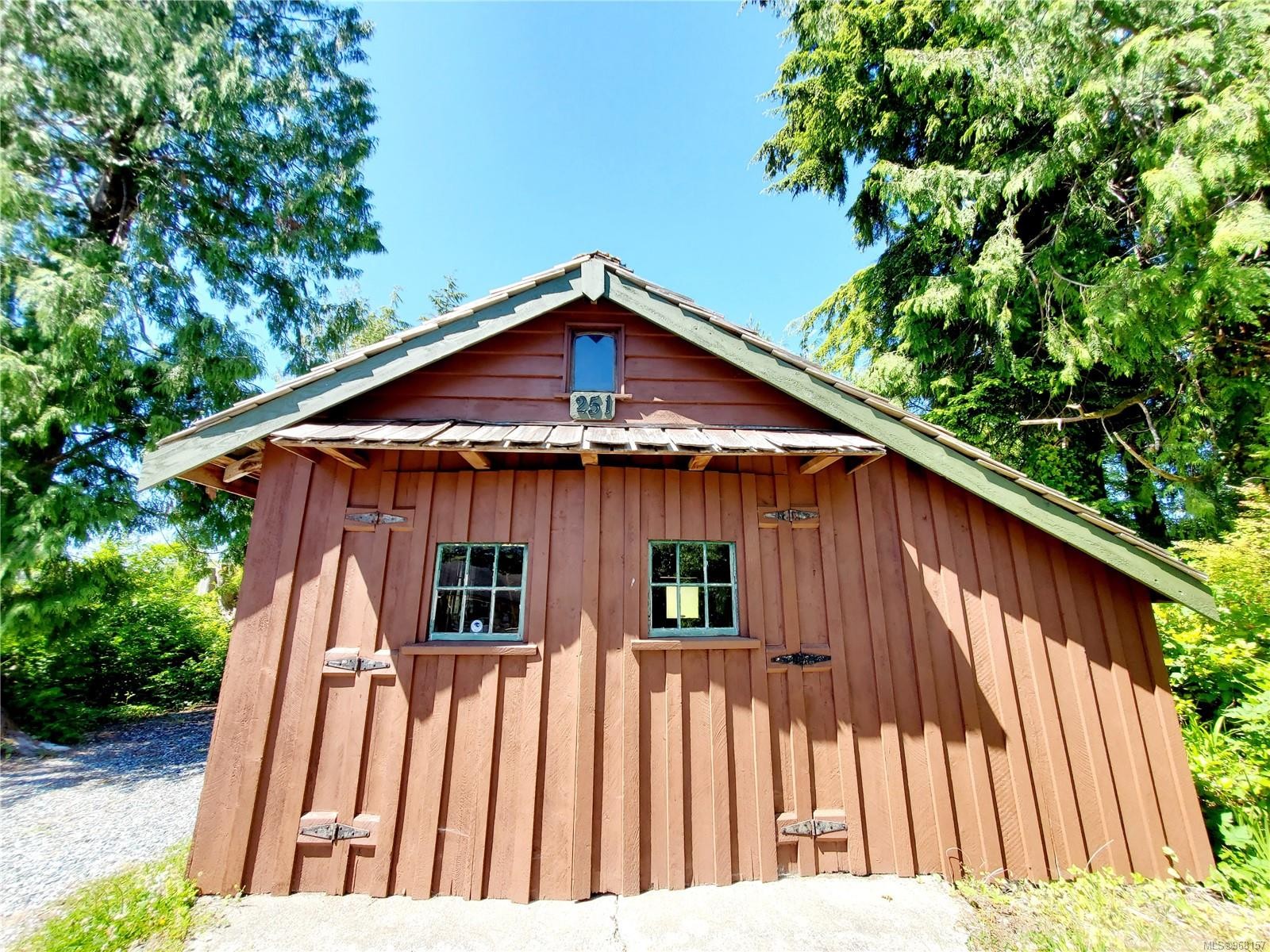 251 Campbell St, Tofino, BC