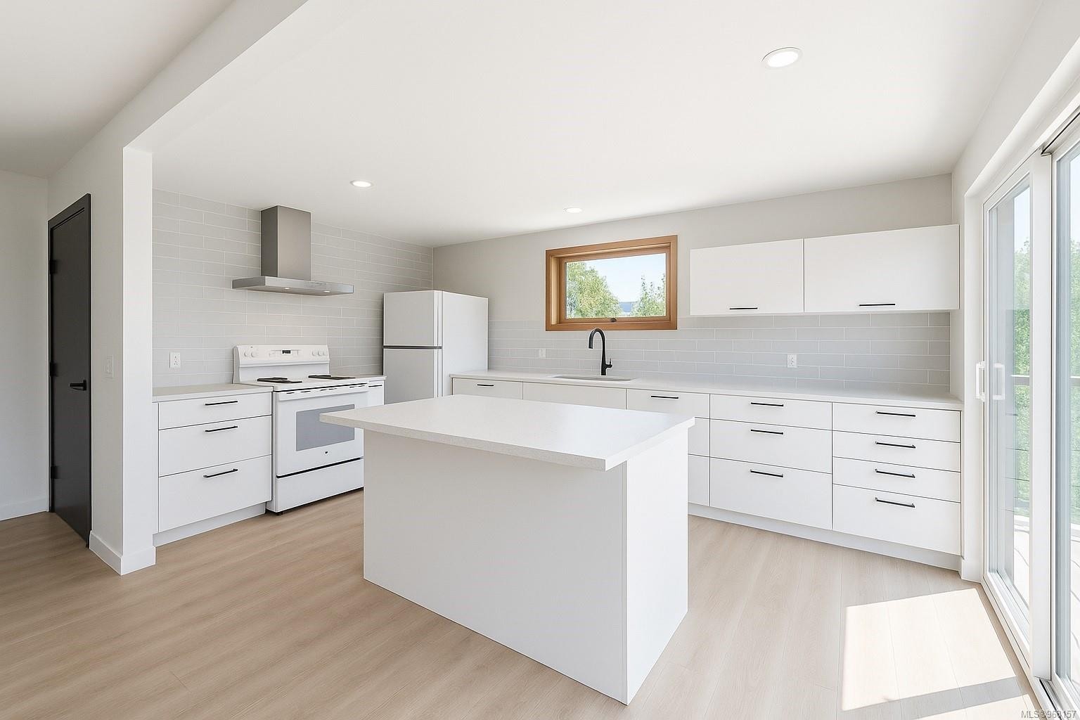 251 Campbell St, Tofino, BC