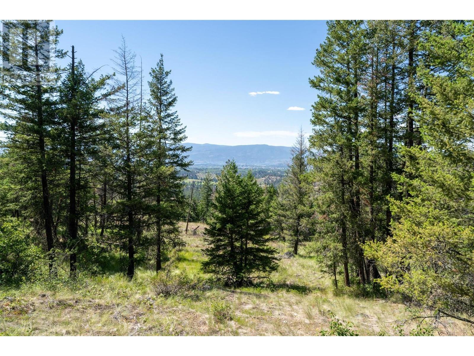 5401-5403 Mcculloch Road, Kelowna, BC